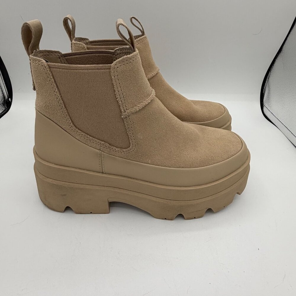 UGG Womens Brisbane Chelsea Boots Classic Leather Ankle Slip On platform Sz 7.5 - Picture 2 of 8